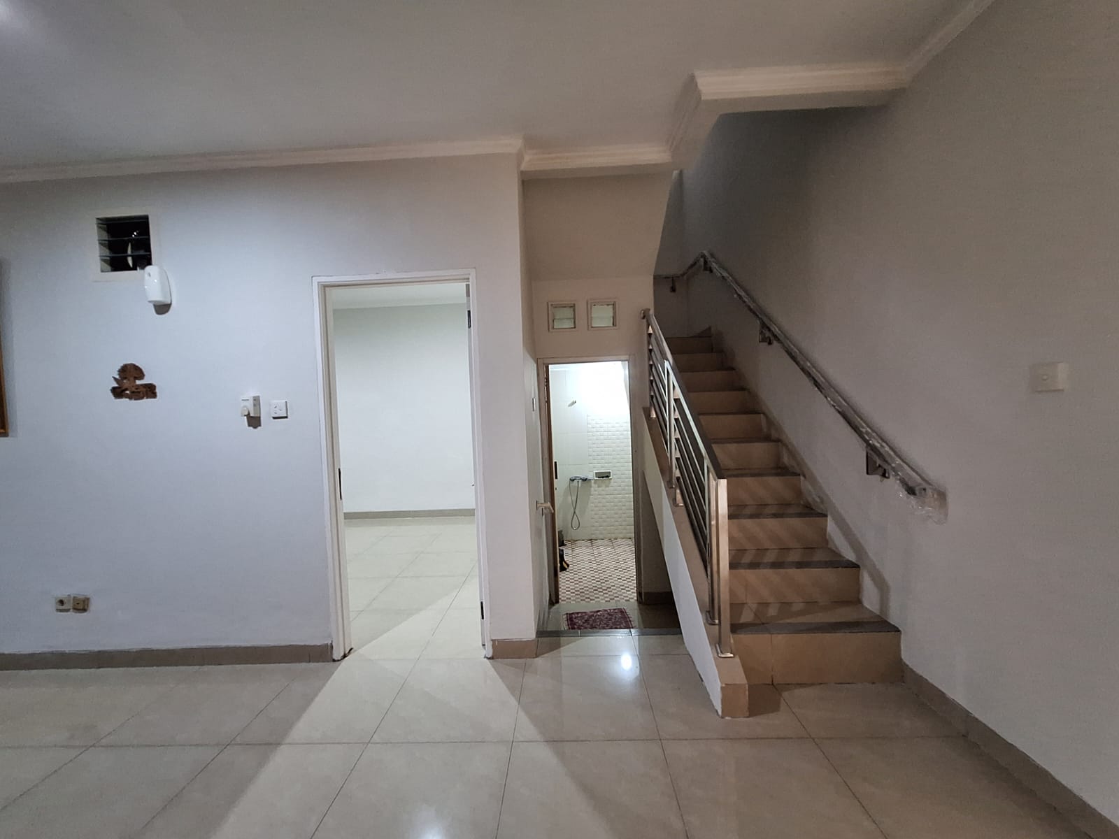 Rumah Disewakan Fully Furnished di Taman Dago Lippo Cikarang